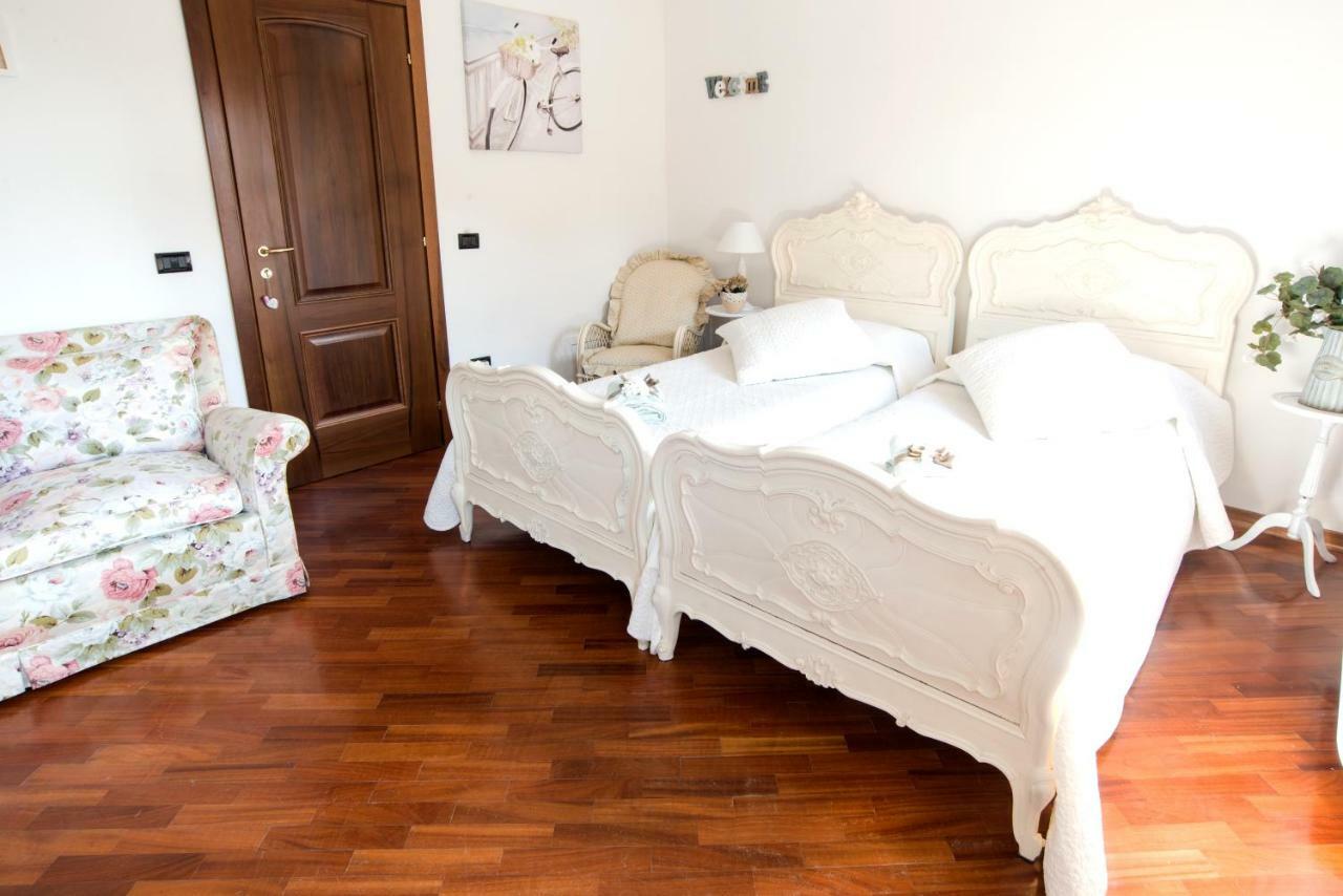 Fiori E Lanterne Bed & Breakfast Roma